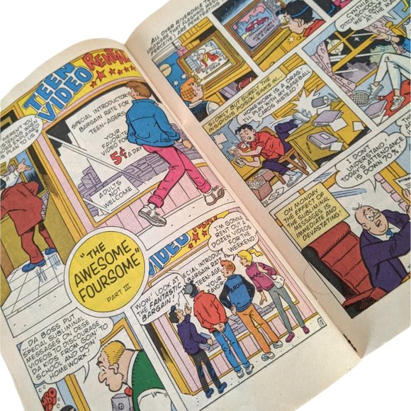 Faculty Funnies (1989 Archie) comic book - Vol 1 - Picture 3 of 3